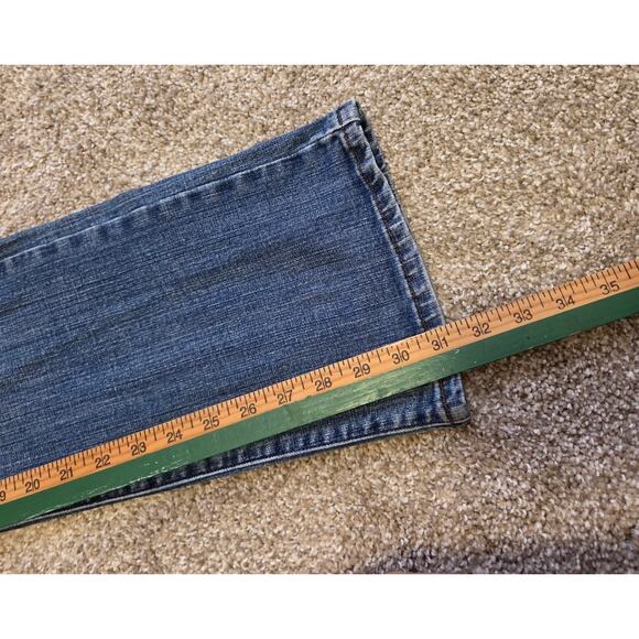 Levi's Woman's Low Boot Cut 545 Jeans Size 4 - Picture 4 of 6
